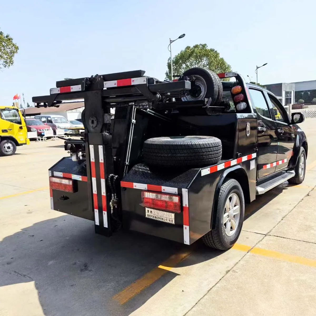 In Stock Pickup Truck Wrecker Towing Truck For Sale