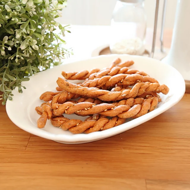 2021 hot sell quinoa condensed milk crispy buscuit office  healthy snacks