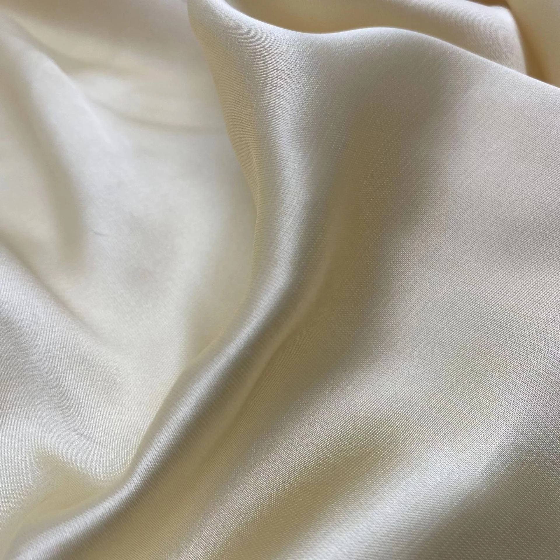 Wholesale new design woven plain dyed ice silk fabric satin polyester fabric for dress