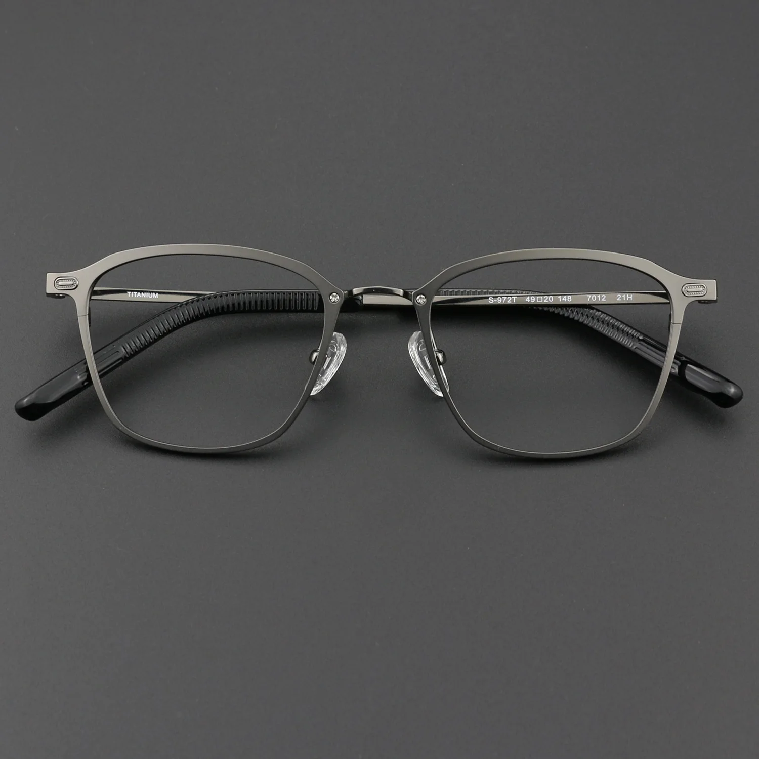 Pure Titanium Vintage Small Square Fashion Glasses Classic Business Advanced Black Men PC Lens Blue Light Filtering Sighted Eyes