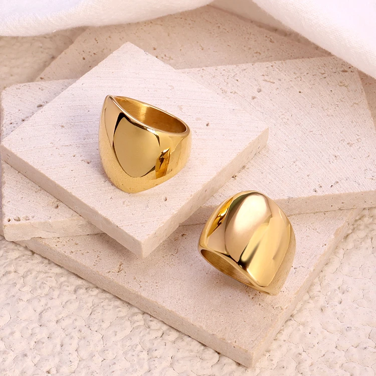 Vintage Stainless Steel Rings Hypoallergenic Jewelry PVD Gold Plated Chunky Band Rings for Woman