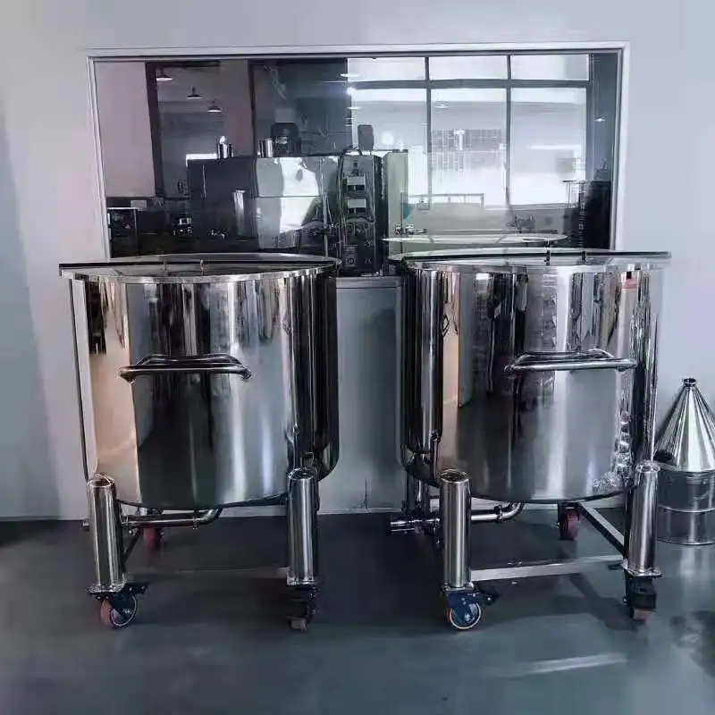 Stainless steel storage tanks can be moved to store cosmetic emulsion products or semi-finished products