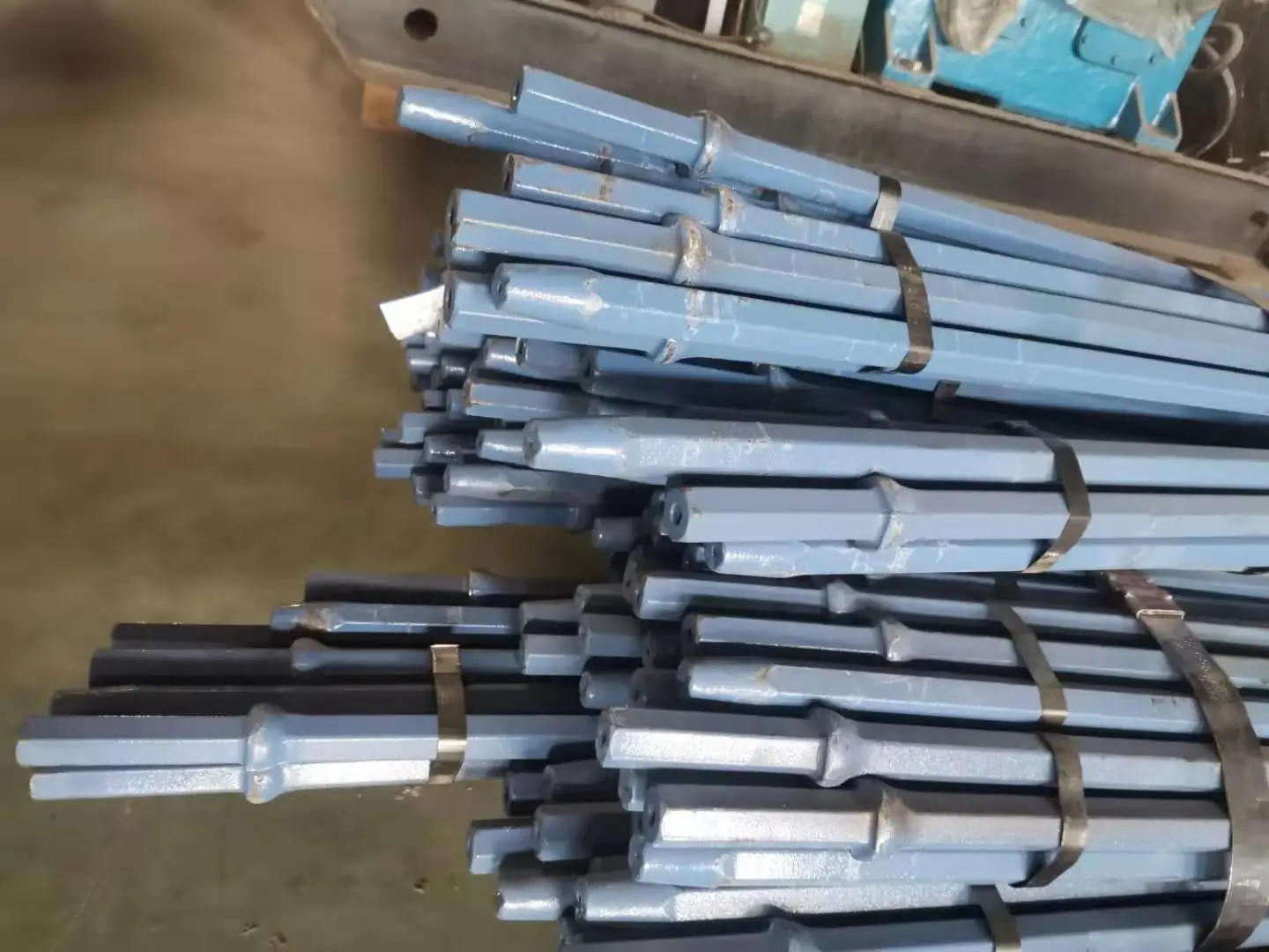 Professional manufacturer DTH 1-5m  drill rod pipe for mine rock drilling for sale