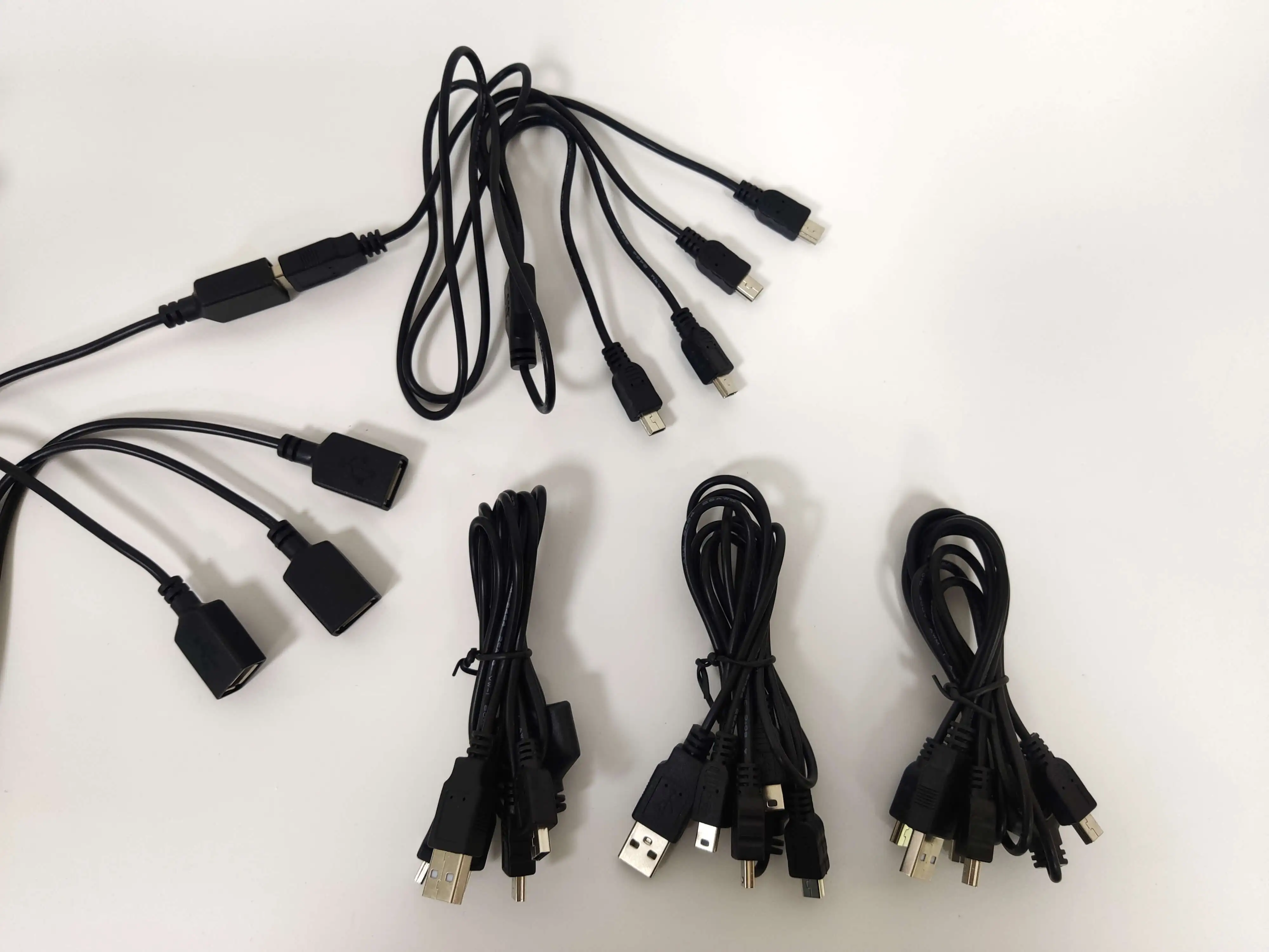 16 Head Silent Headphone Fast Charging Charger TYPE-C MINI MICRO Able to Charge Headphones Simutaneously