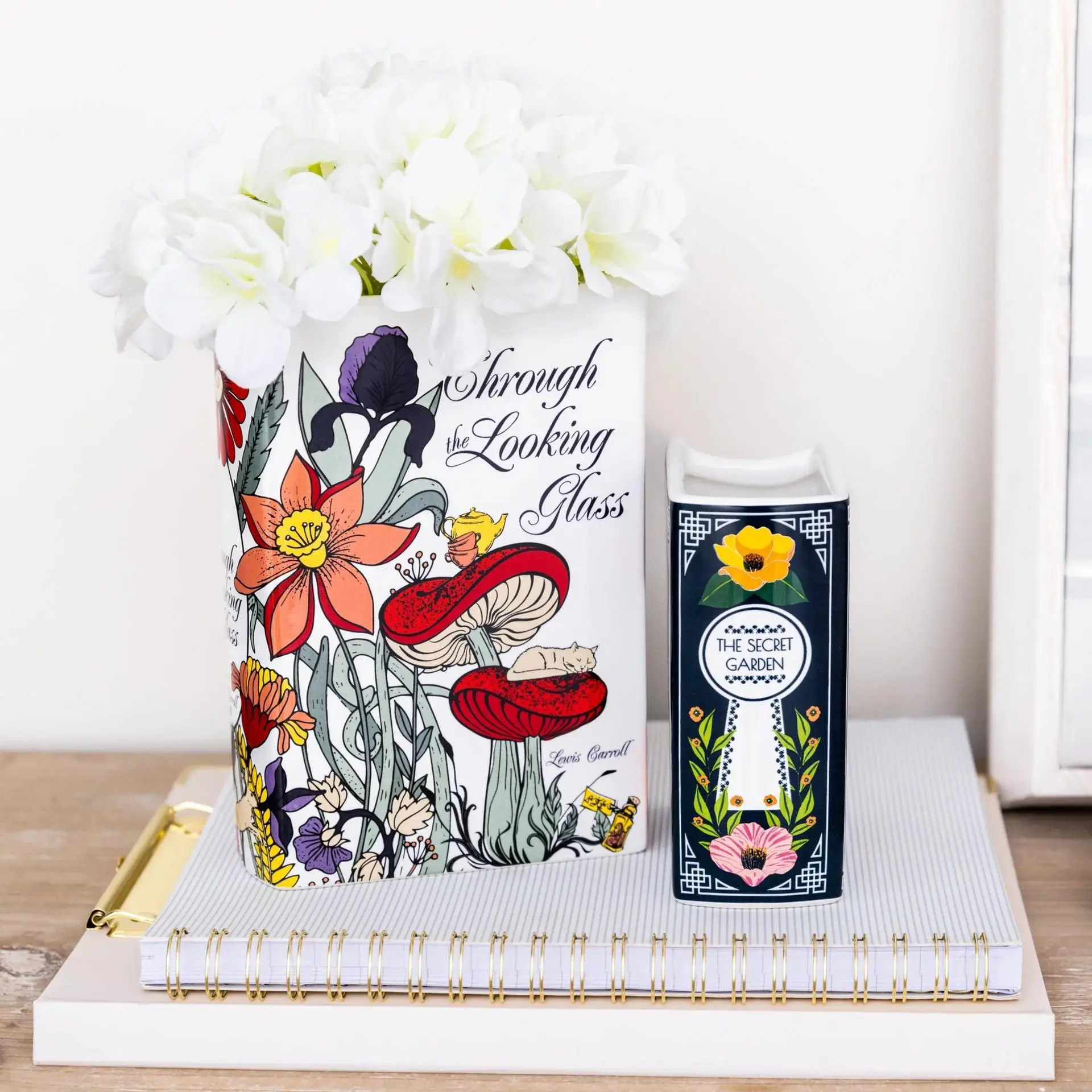 New 2024 Modern Unique Ceramic Book Vase Personalized Painted Porcelain Flower Book Shaped Vases for Home Desktop