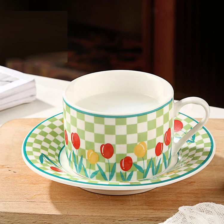 China Wholesale Custom tea small coffee cups set with Round Saucer Pink