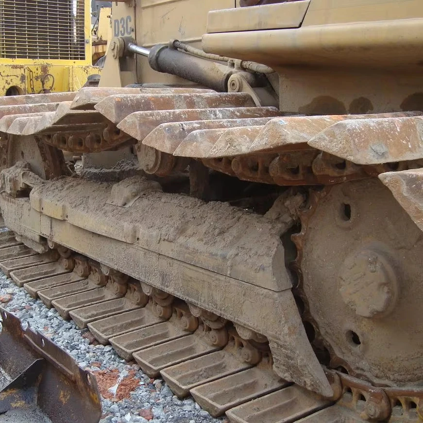 Секонд-хенд Cat D3Cdozer тяжелая техника гусеничное оборудование хорошее качество оригинальная краска по всему автомобилю
