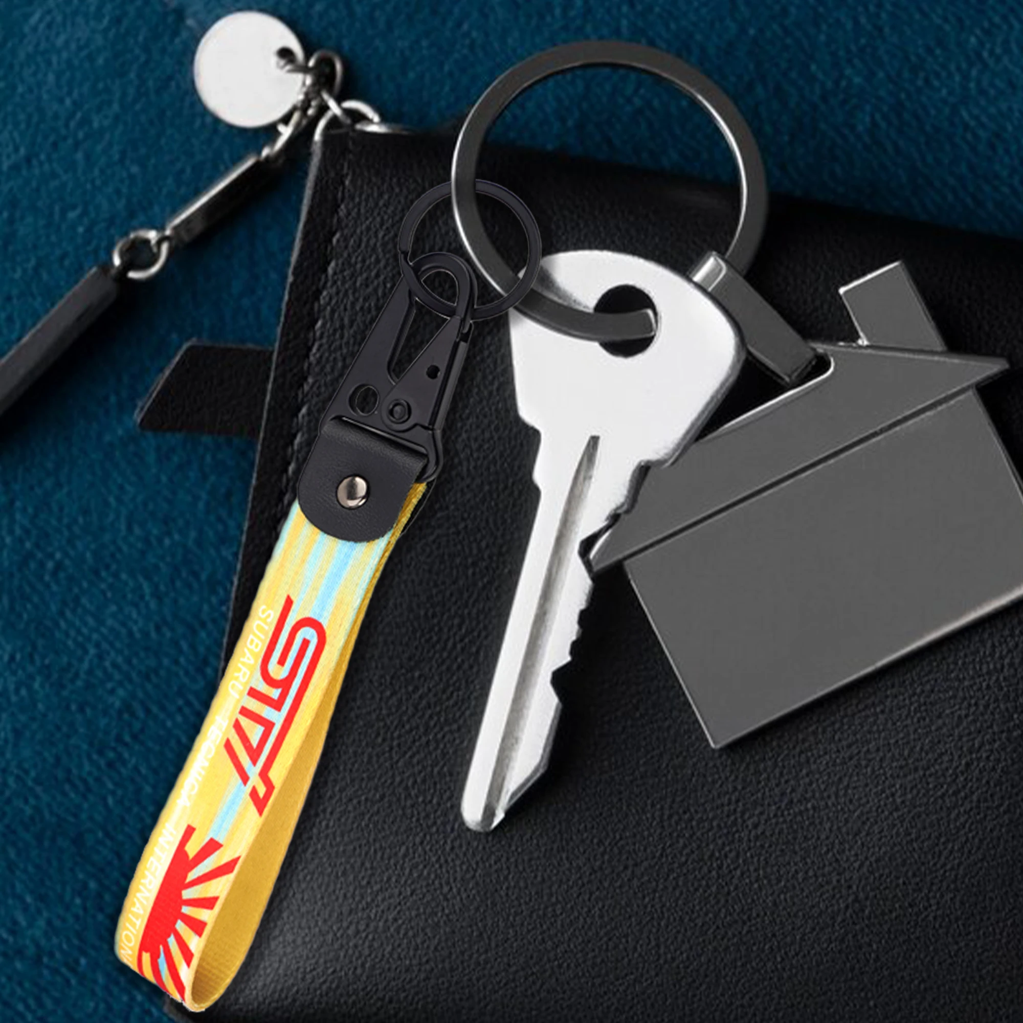 High Quality Customized Lanyard Keychain Embroidered Logo Carabiner Lanyard Key Chain Bulk Blank Keychain Nylon Lanyard