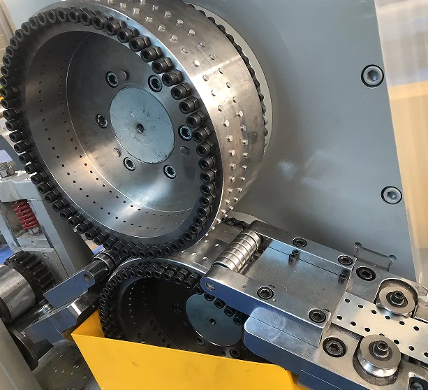 Hot Sale 25*25 30*30 Corner Bead Metal Wall Angle High Speed Rotary Punching Roll Forming Machine for Wall and Ceiling