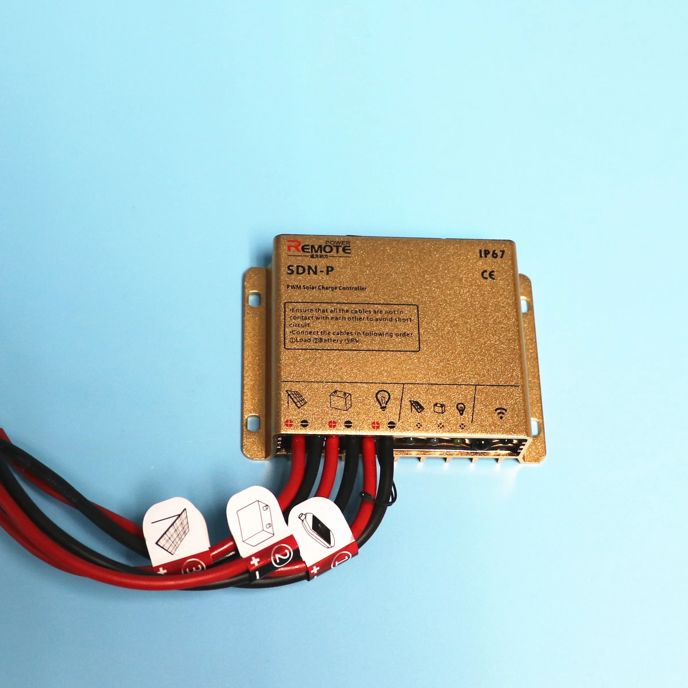 2019 new design Waterproof  24V PWM solar charge controller