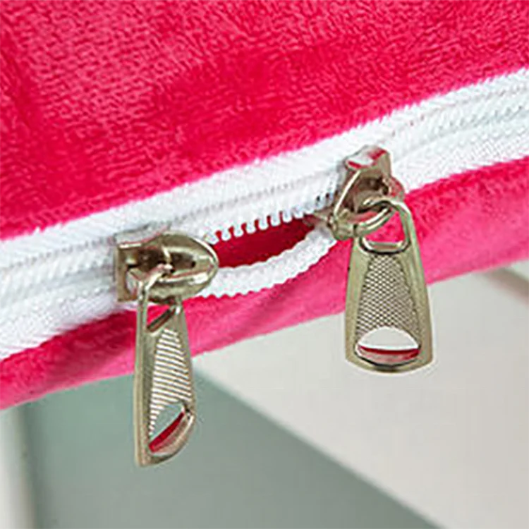 Hot Selling Portable Super Soft Multi-function 2 in 1 Cushion Pillow Blanket with Zipper