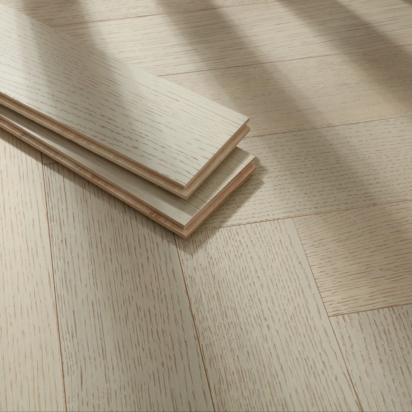 Good price natural engineered french oak floor herringbone/chevron oak wood parquet flooring
