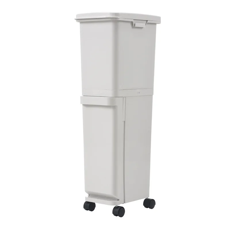 
Recycling Bin, Double Trash Can with 2 CompartmentsSoft-closing LidsPlastic Inner Buckets and Carry Handles 