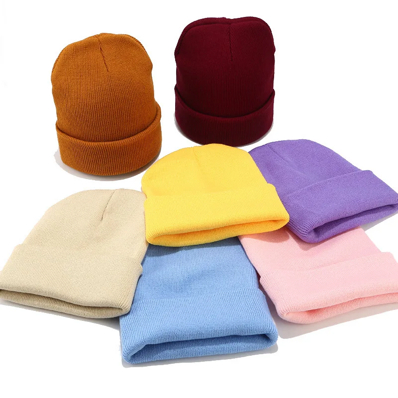 Hot Selling Popular Unisex Plain Acrylic Beanie Custom Logo Printing Sports Beach Winter Knitted Cuffed Beanie Hat