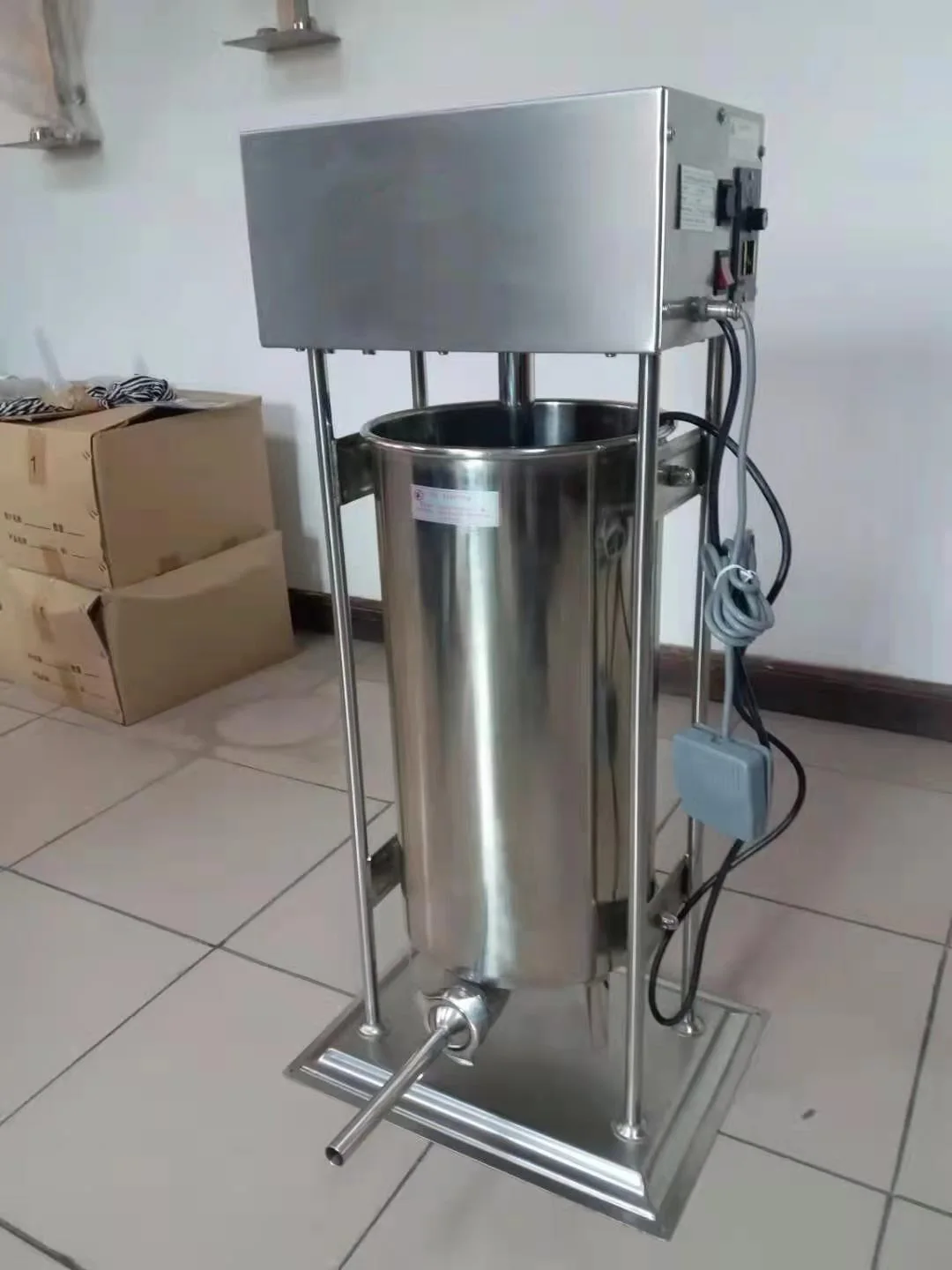 20l нержавеющая сталь электрическая машина для изготовления колбас Коммерческая Машина-наполнитель колбасных изделий Электрический