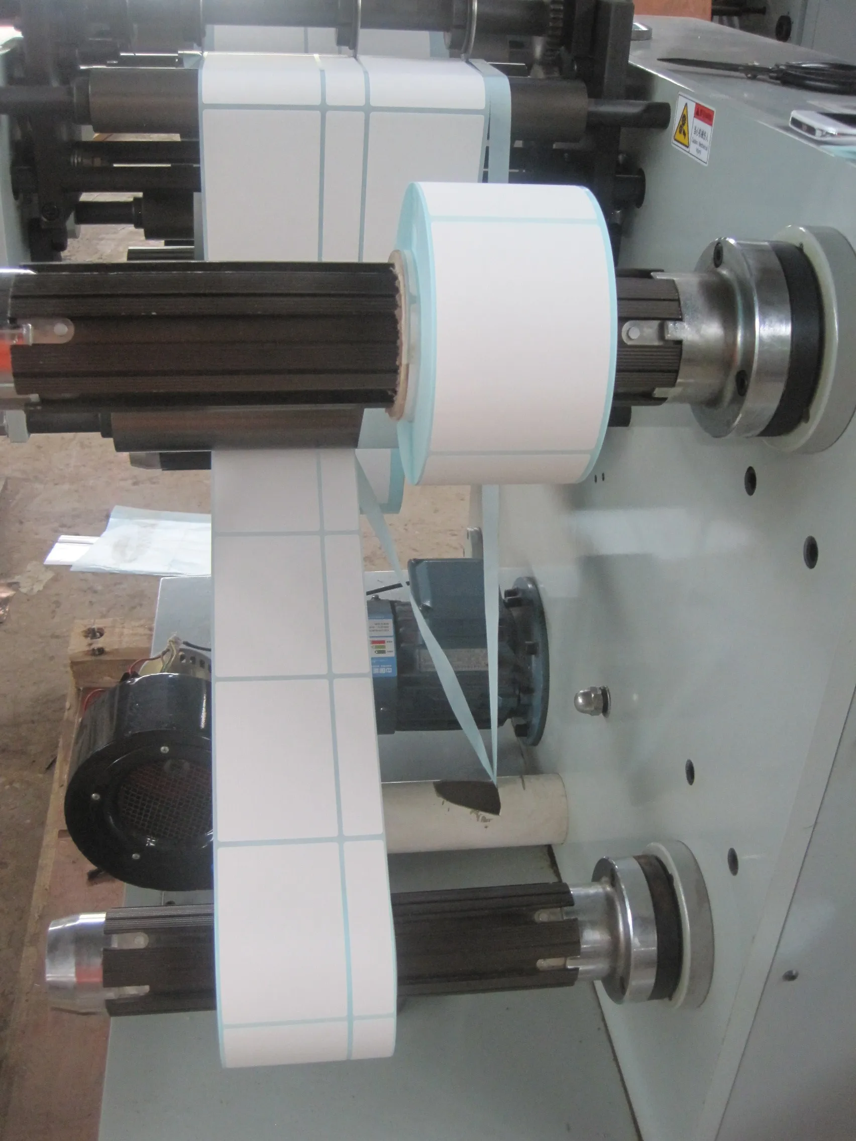 Full Automatic FQ-320 Narrrow Web Sticker Label Paper Slitting Machine Slitter Rewinder