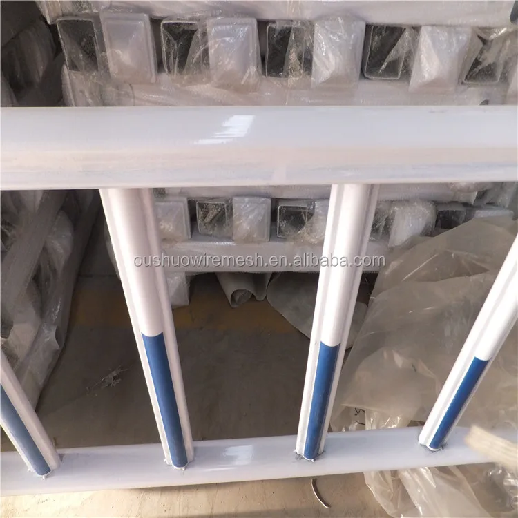 China wire mesh S style Anti - glare fence municipal zinc steel fence