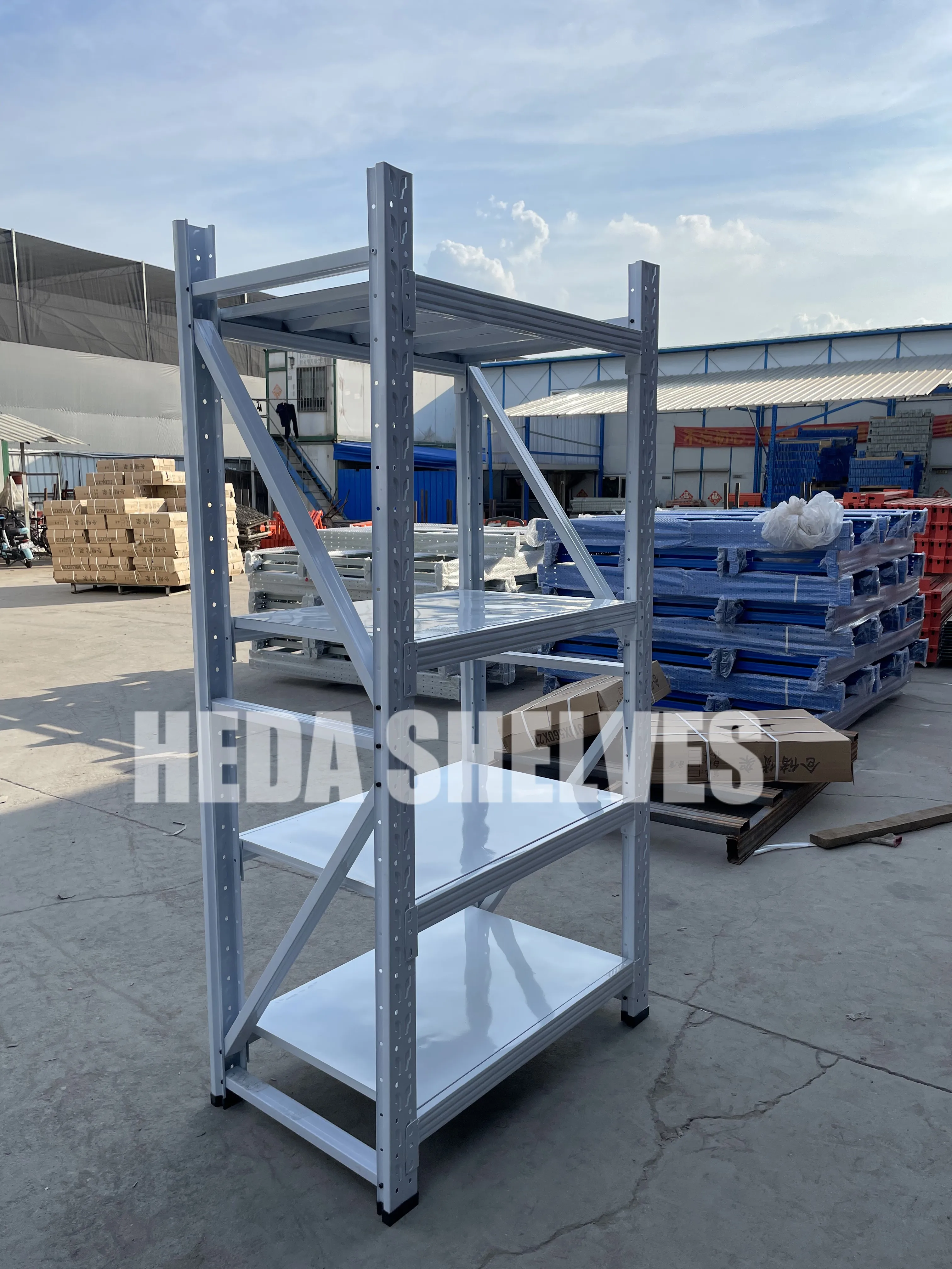 China supplier Medium duty warehouse rack Steel storage rack for factory