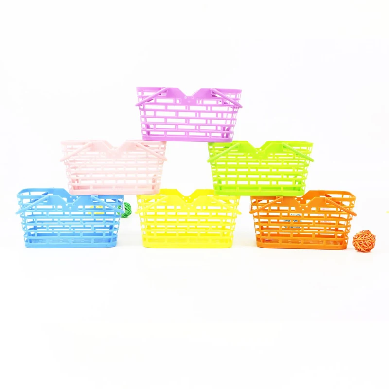 
Plastic baskets, baskets of all colors, holiday items 