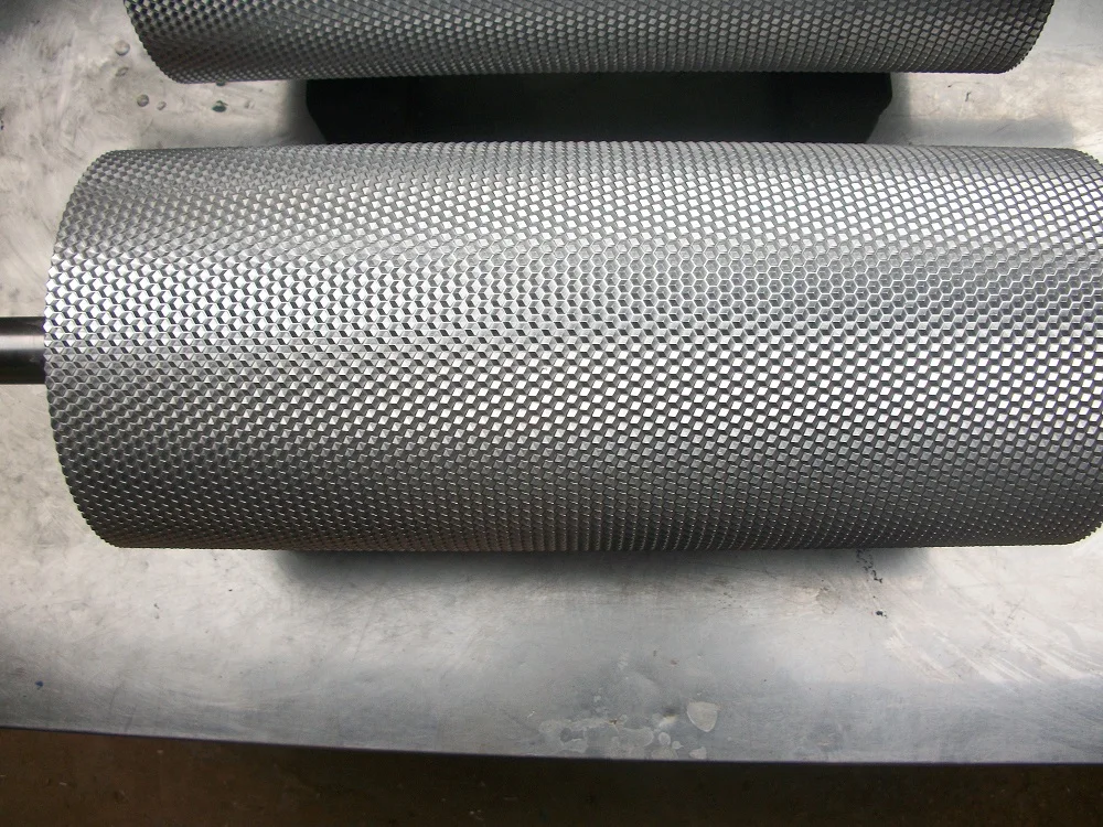 China Factory Apis mellifera 195MM 250MM 310MM 450MM 750MM Aluminum Alloy Beeswax Foundation Sheet Roller By Hand