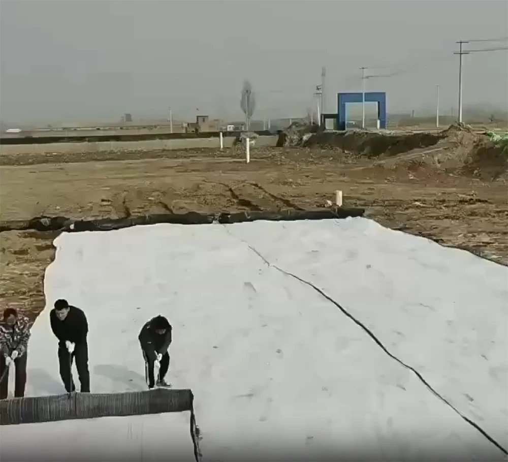 Composite geotextiles and non-woven fabrics filled with bentonite  has the characteristics of light weight