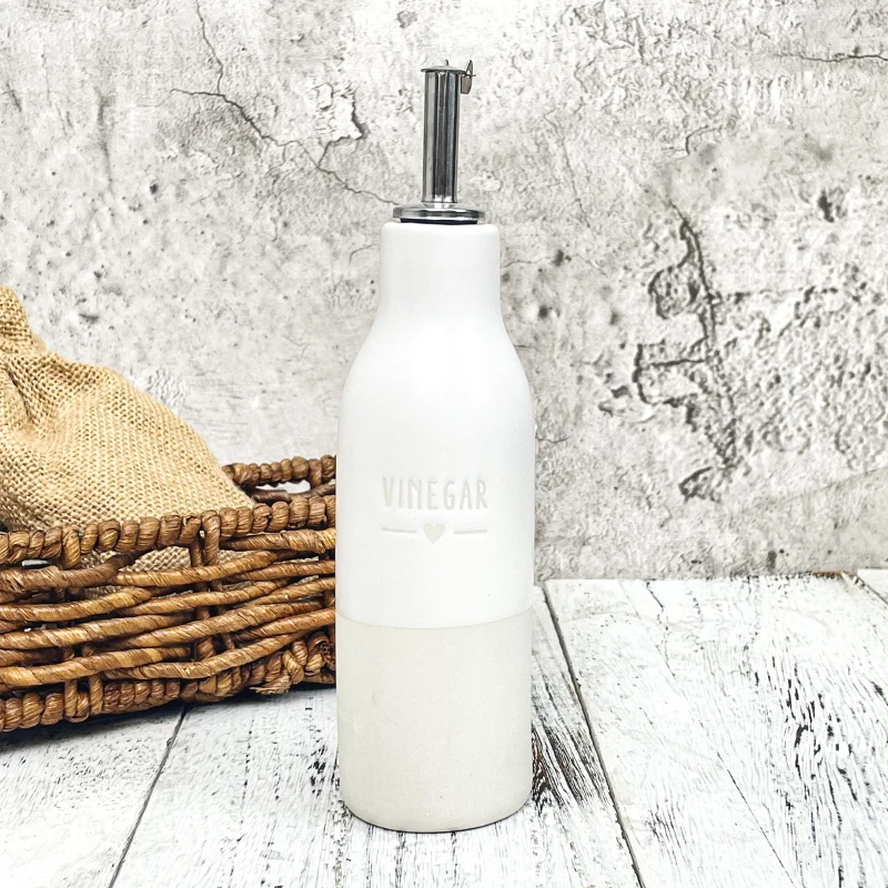 Custom Modern Style Ceramic Olive Oil Bottle Kitchen Cook BBQ Baking Tools Dispenser for Spice and Food Porcelain Bottle