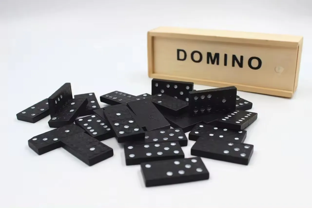 wholesale Small Blocks Mini Wooden Dominoes Gift Classic Domino Double Six Games for Boys Girls Wooden Travel Box 28 Piece Set