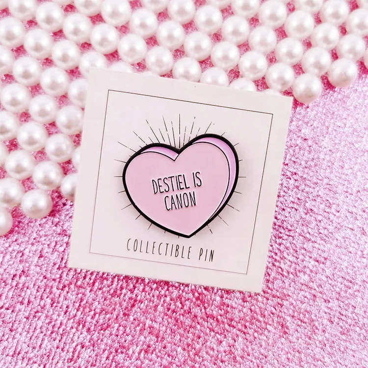 Магнитный резиновый клатч Westar с именем короны на заказ, в форме сердца, цветов, золотистого и серебристого цвета, металлический значок, эмалированная булавка для лацкана