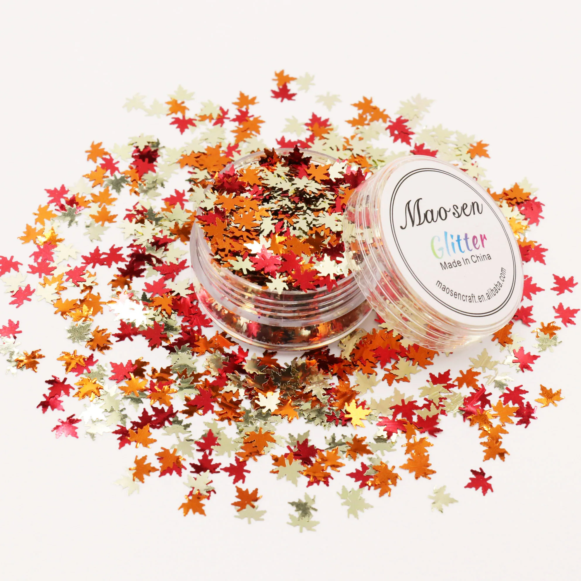 Популярные объемные растворимые блестки в виде кленовых листьев для нейл-арта