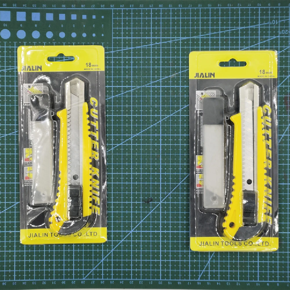 18mm plastic paper cutting knife, auto lock snap-off utility knife