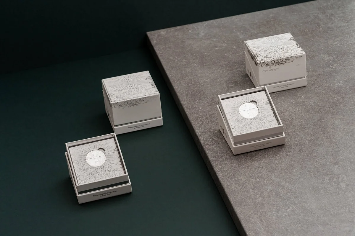 High-end high-quality black earring  ring necklace bracelet cardboard box with custom logo and lid