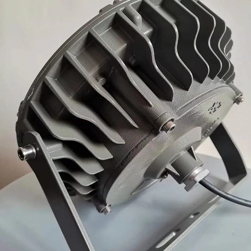 GOLDYO high quality with low price professional lights factory danger light proof explosion led