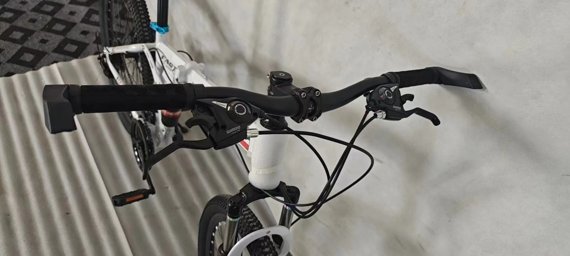 hot sale China Cheap Wholesale High-Carbon Steel Cool Sport Bicycles MTB Men Racing Mountain Bike Bicycle For Sale