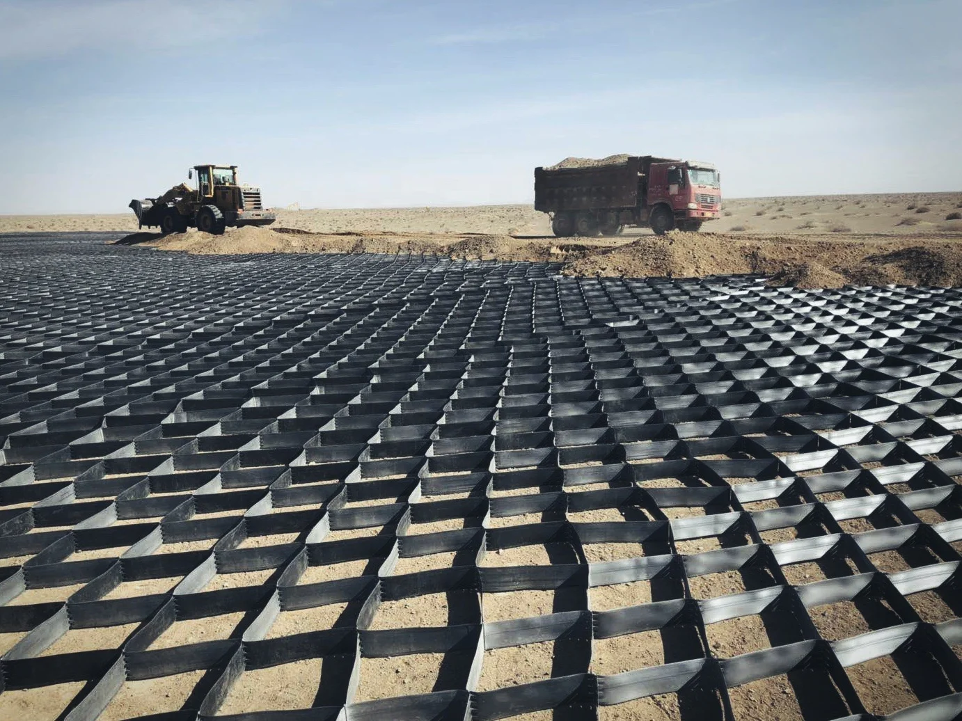 Superior to geogrid plastic geocell PP/PE/HDPE materials Subgrade construction on sale