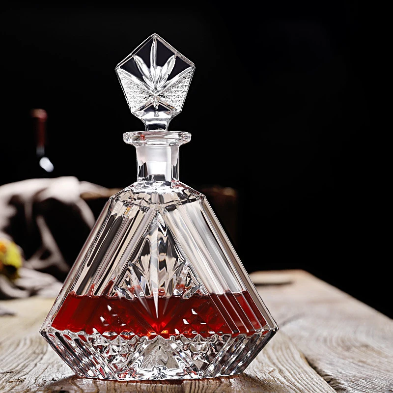 
Wholesale Customize Crystal Wine, Whiskey, Triangular Decanter Bottle with Stopper 650ml 