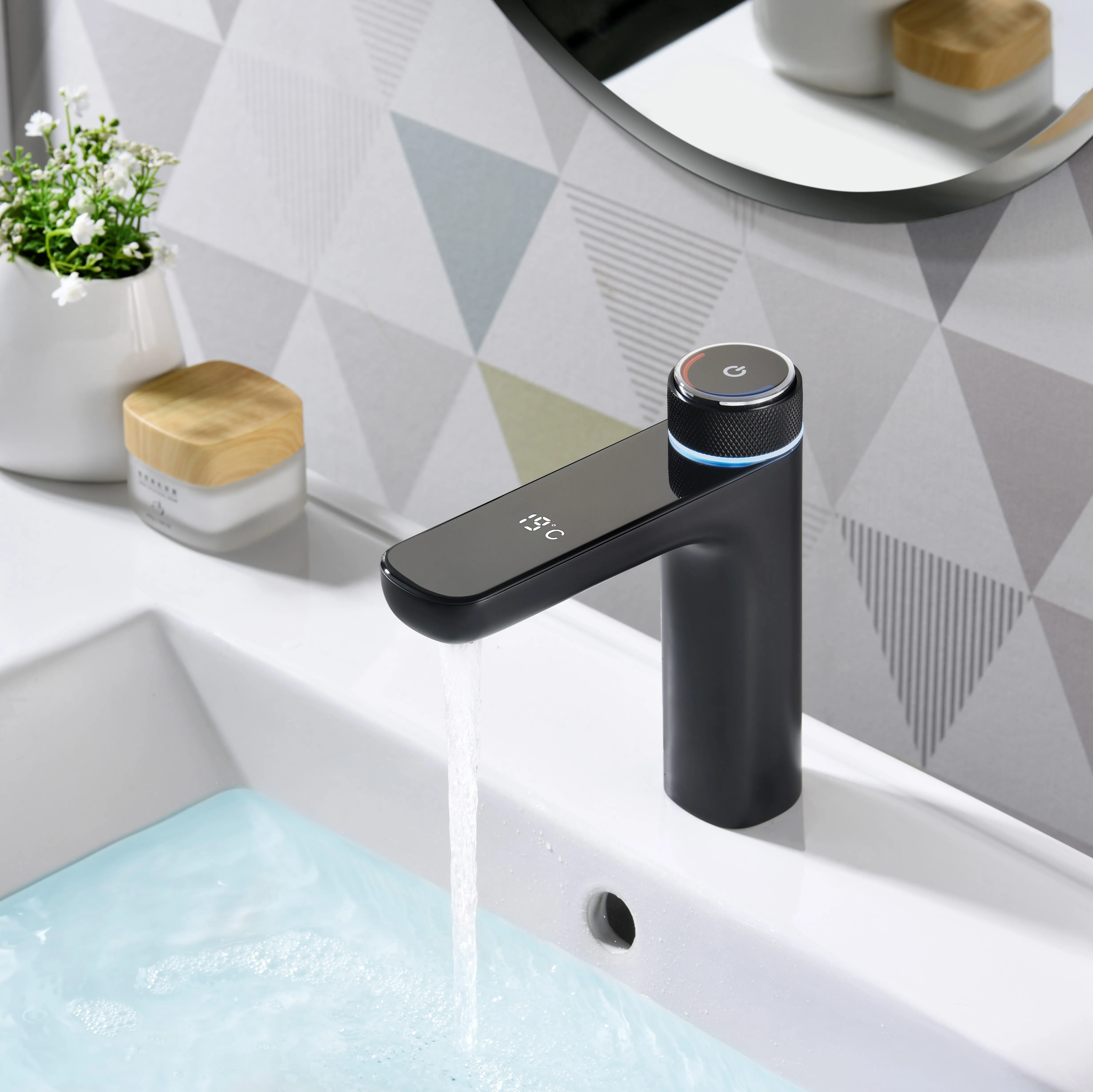 Hot Sale Stainless Steel Chrome Basin Taps Display Digital Faucet For Bathroom Bath Room Washbasin Sink Water Saving With Sensor