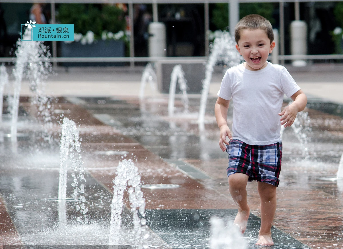Popular Outdoor Garden Musical Dancing Water Fountain with colorful led lights water feature   dry deck fountain