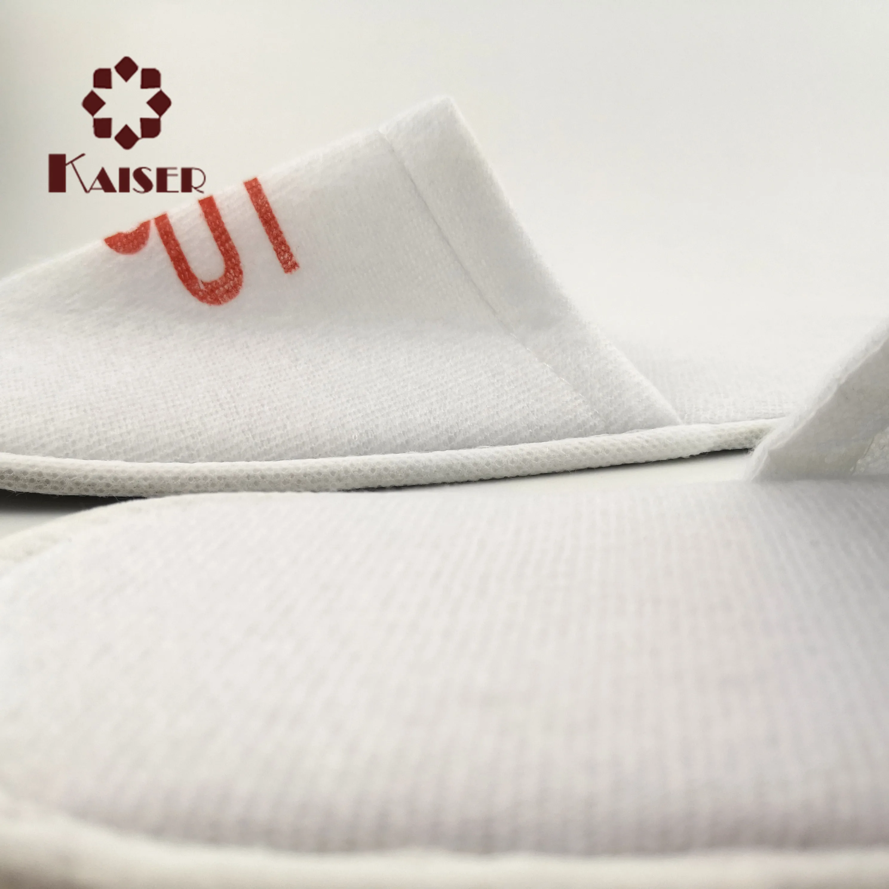 Disposable  plush customized individual packaged sample women slippers hotels