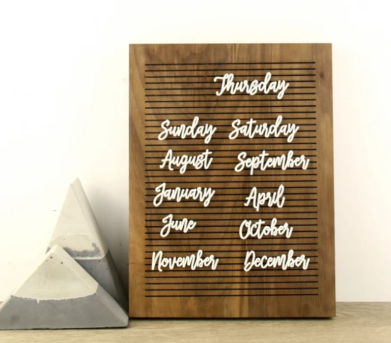 Rectangle Shape Handcrafts Display Board Menu Board Solid Wood Letter Board For Nursery Decoration