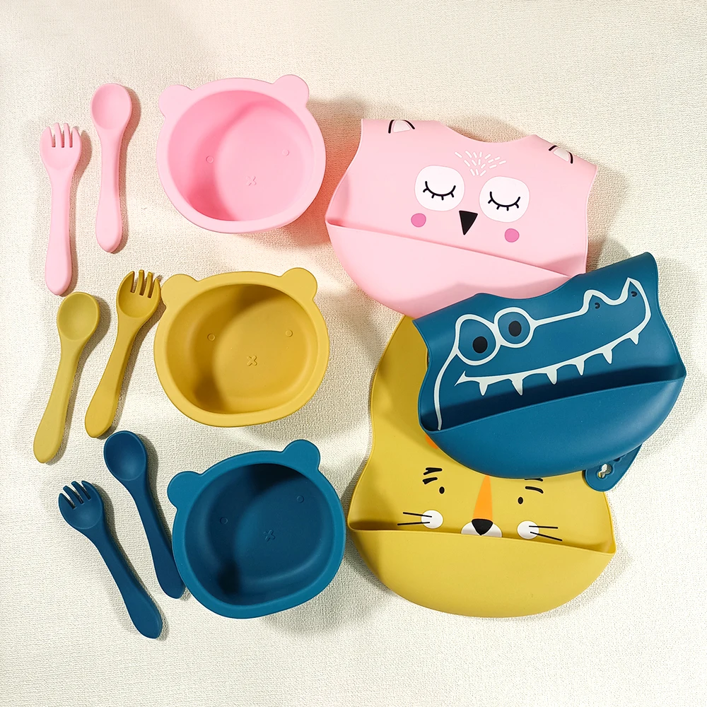 Custom Colors Baby Feeding Set Food Grade Silicone Bowl Infant Plato Suction Bowl With Silicone And Spoon Printed Bib