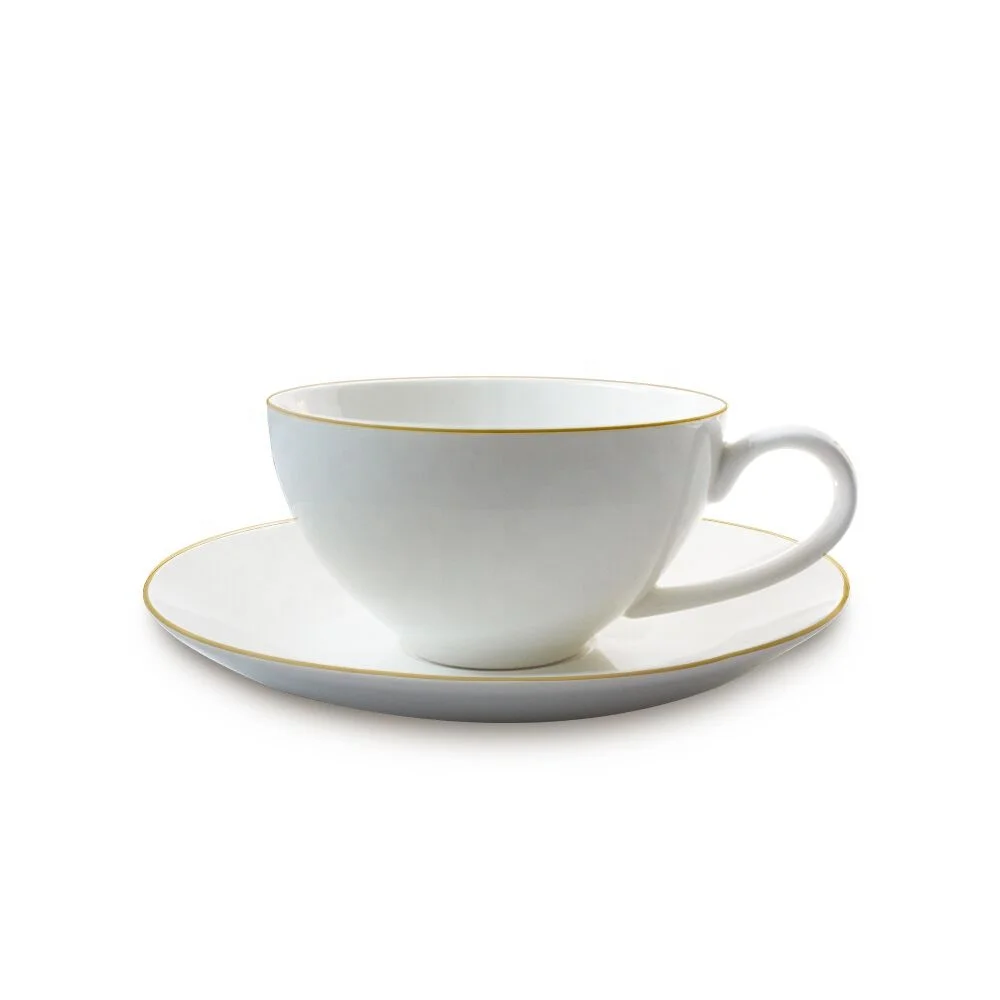 Gold rimmed charger plate dinner plate for wedding hotel rental