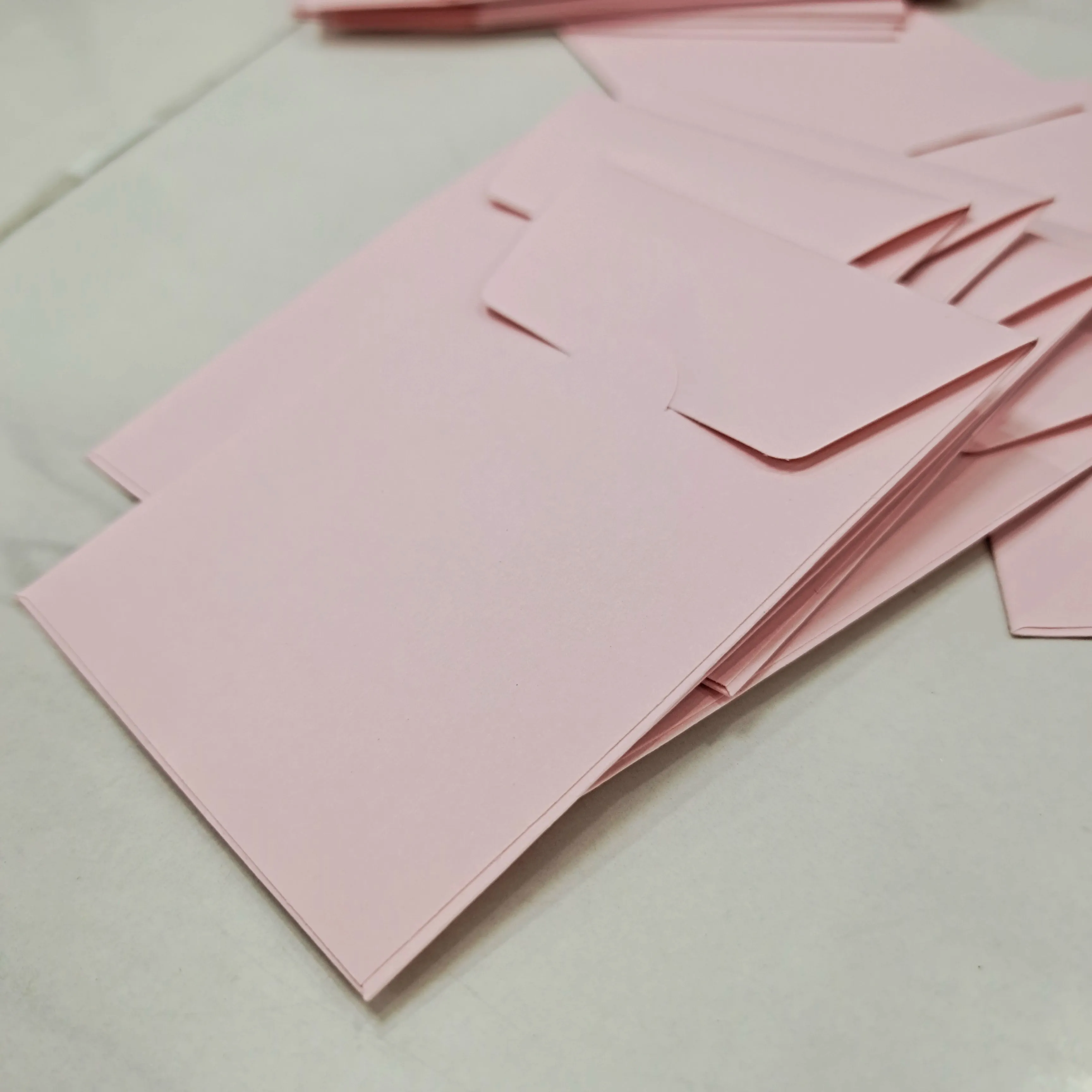 In Stock Hotel Key Card Envelope Credit Card Kraft Paper Box 2.8x3.9 inch Custom Logo Gift Card