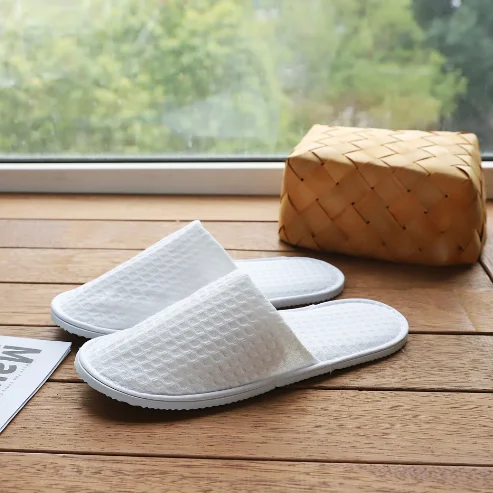 Selling well all over the world various types of low price small profits disposable custom hotel slippers
