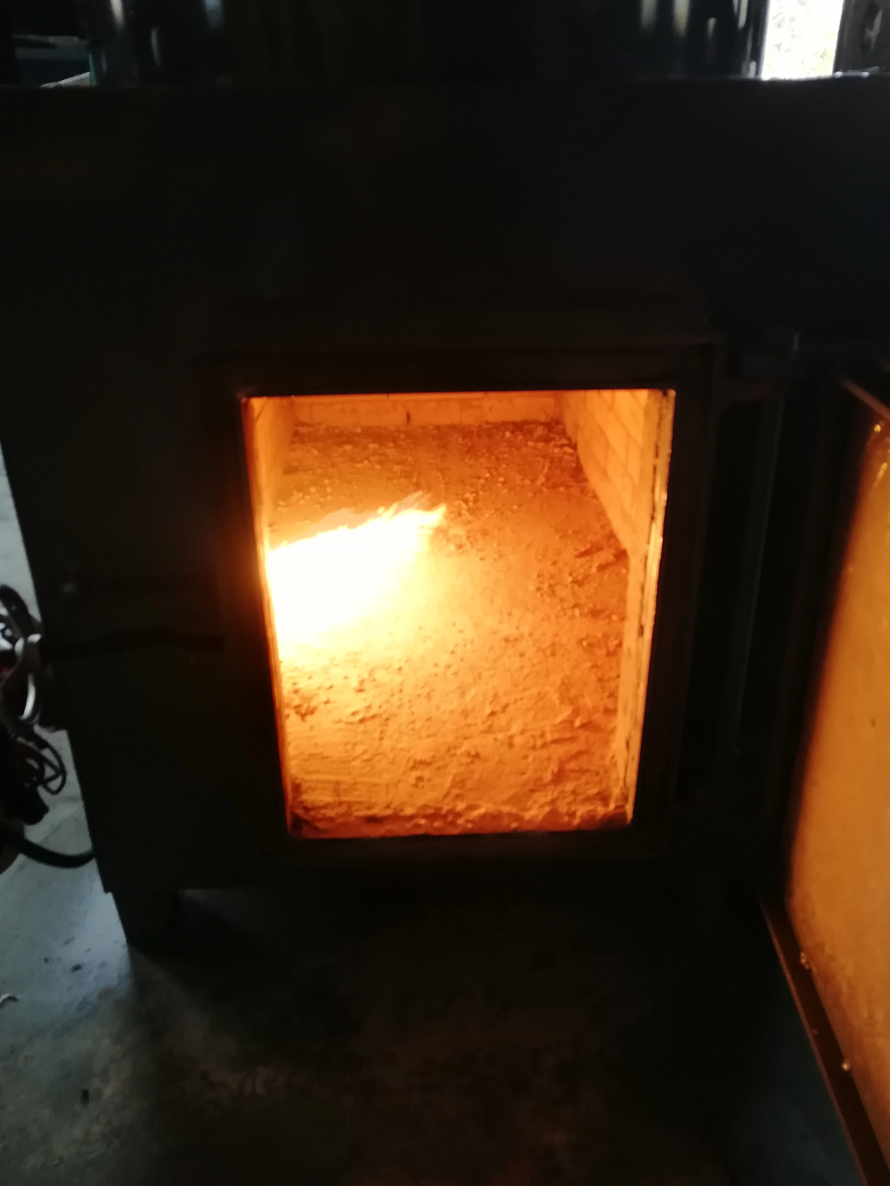 high quality small scale solid waste diesel fired incinerator