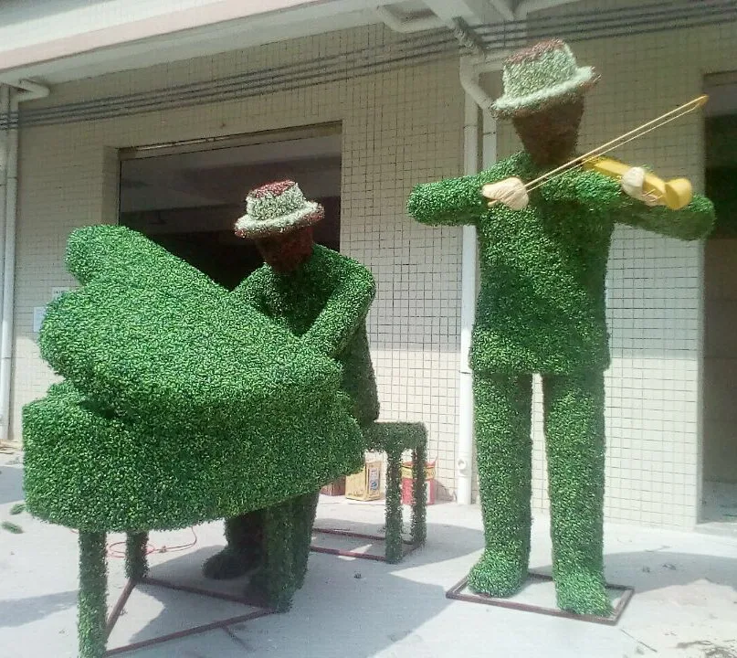 ARTIFICIAL TOPIARY FIGURE  faux boxwood character 8 feet height MUSIC TEAM customized garden decoration for wholesale