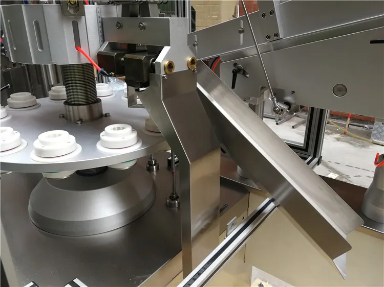 Aluminum tube automatic filling and sealing machine for ointment