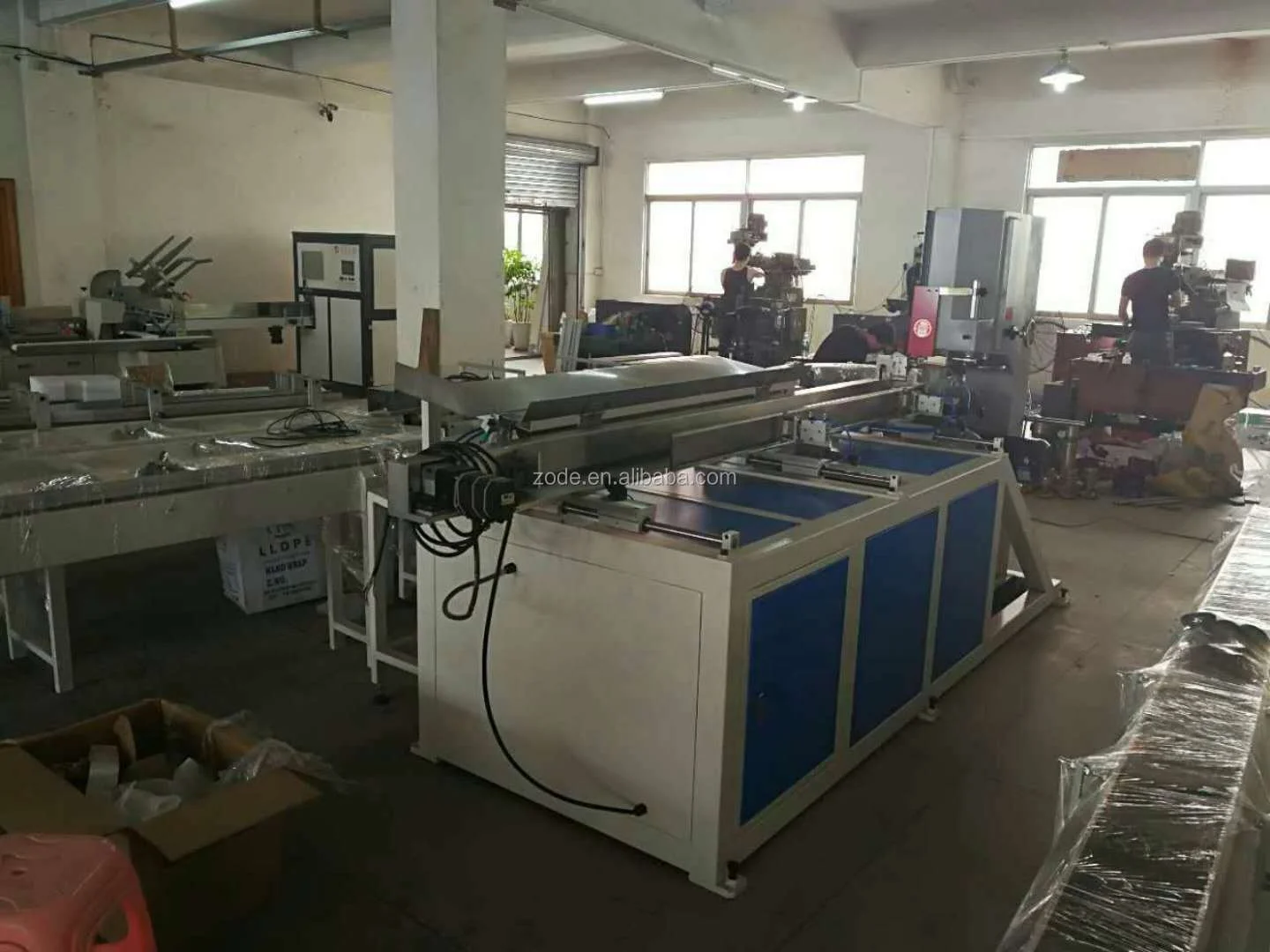 Automatic maxi roll band saw cutting machine stable cutting 25-30 cuts/min