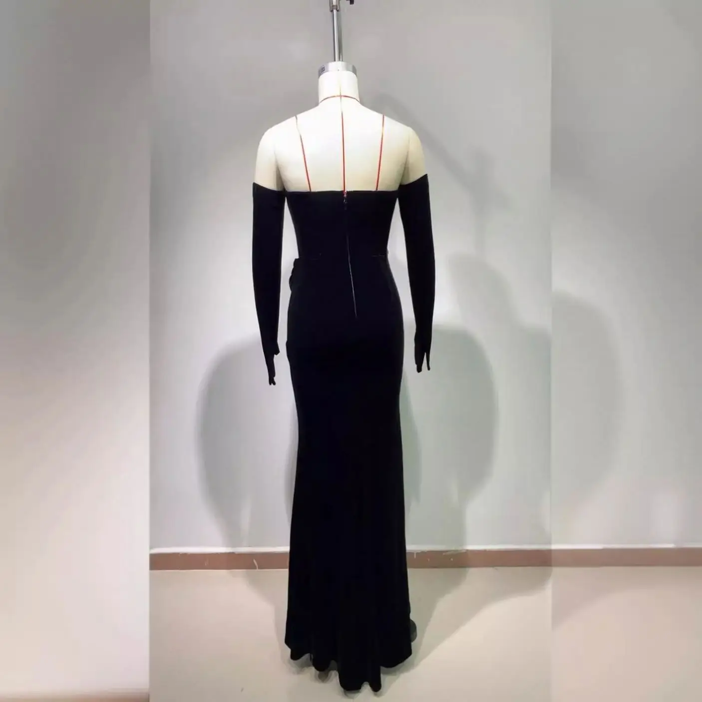 Cross-border fashionable gloves silver paillette hollow low-cut velvet tube top dress elegant graceful dinner dress