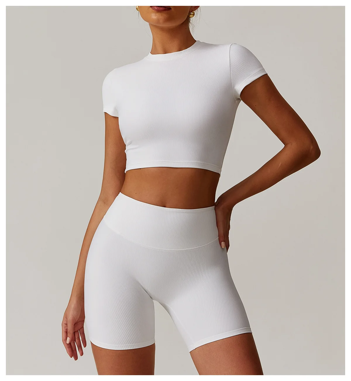 Quick-Drying Crop Top Yoga & Fitness Clothes Casual Outdoor Running Shorts with Seamless Feature Short-Sleeved Training Tops