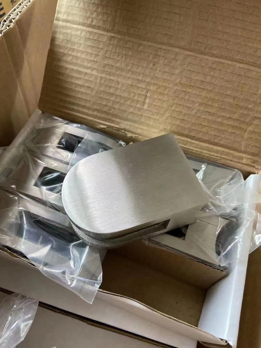 Hot sell good quality casting 316 304 glass handrail bracket glass clamp railing stainless steel glass clamp